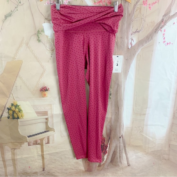 NEW Nike Dri Fit Polka Dot Pink Cris Crossover leggings - Picture 2 of 9